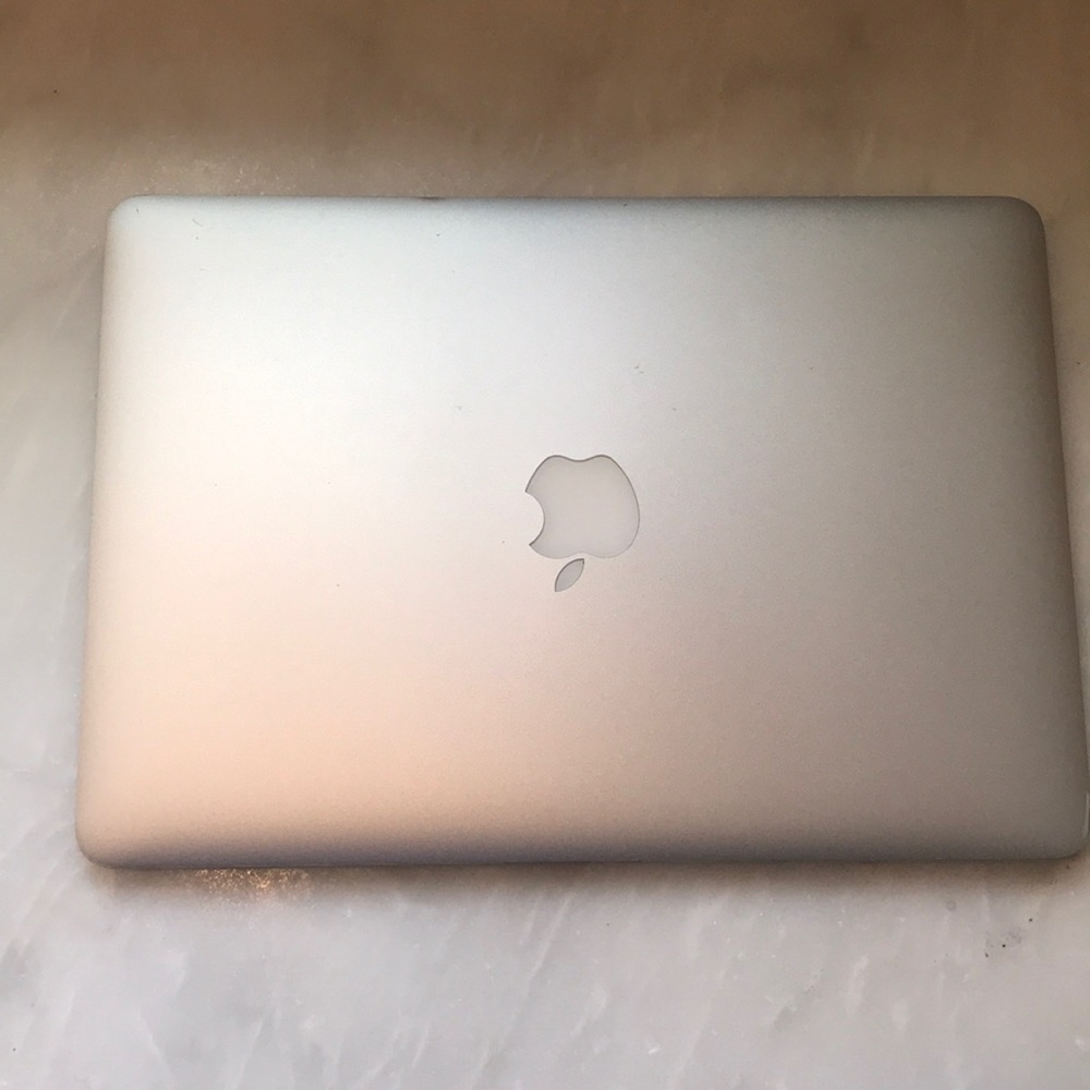 2010 Mac Book